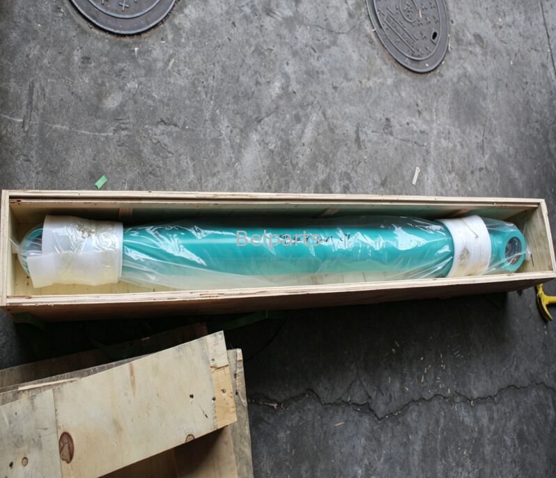 SK210-8 হাইড্রোলিক বুম সিলিন্ডার Kobelco Excavator Spare Parts YN01V00151F2 পরে বাজারে উচ্চ মানের