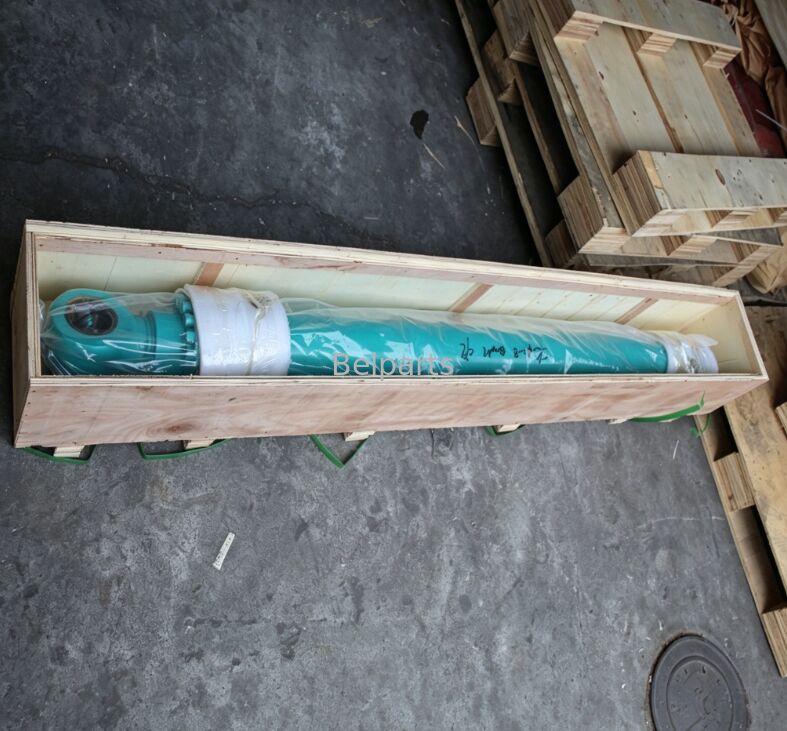 SK210-8 হাইড্রোলিক বুম সিলিন্ডার Kobelco Excavator Spare Parts YN01V00151F2 পরে বাজারে উচ্চ মানের